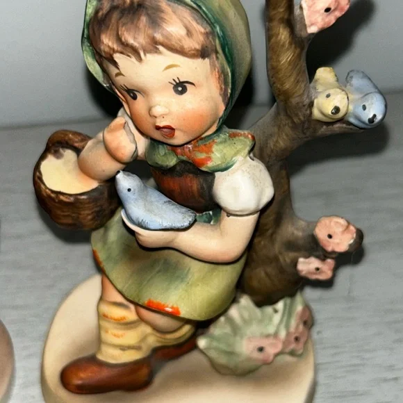 Napco Vintage Figurines - Picture 3 of 7